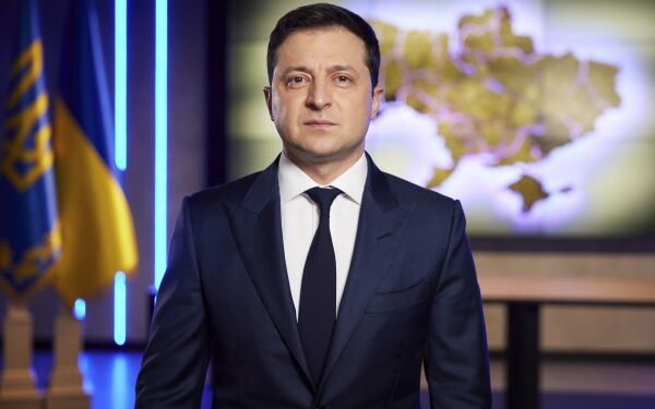 Ukrainas president advarer mot tragedie - ber om raske og kraftige sanksjoner mot Russland