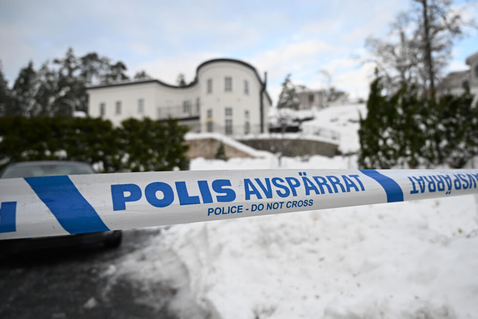 De skal ha fått instruksjoner om å «drepe så mange som mulig av de vantro, med jødiske mål som hovedmål», ifølge tiltalen. Foto fra en tidligere SAPO-aksjon.
 Foto: NTB/Fredrik Sandberg/TT News Agency via AP, File