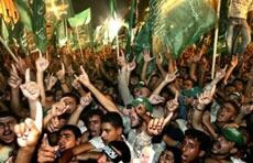 Qurei går av: Hamas danner regjering
