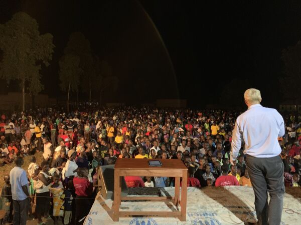 Nesten ti tusen søkte frelse i Uganda