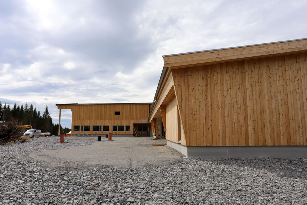 ET PRAKTBYGG: Det nye skolebygget til Val grunnskole er klart til innflytting etter høstferien.
 Foto: Green Advisers