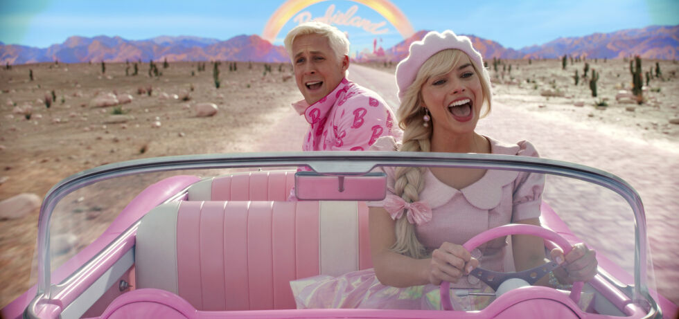 Ryan Gosling, til venstre, og Margot Robbie i filmen «Barbie».
 Foto: Warner Bros. Pictures via AP/NTB