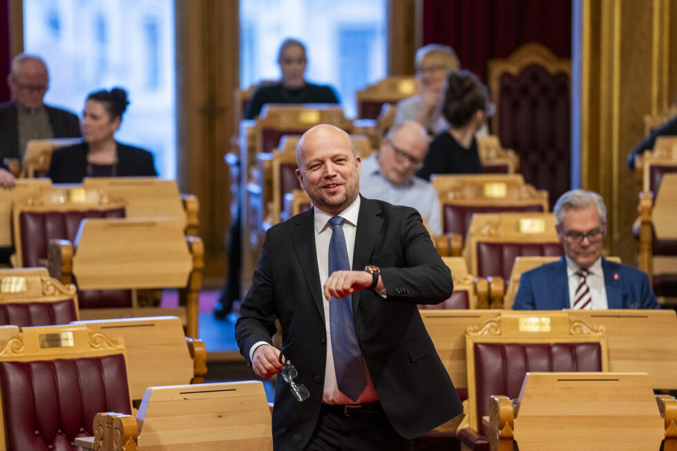 Finansminister Trygve Slagsvold Vedum (Sp) under den muntlige spørretimen i Stortinget onsdag.
 Foto: Fredrik Varfjell / NTB