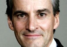 Gahr Støre fryser støtten til palestinerne