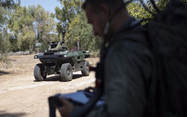 Væpnet robot avduket av israelsk forsvarsleverandør