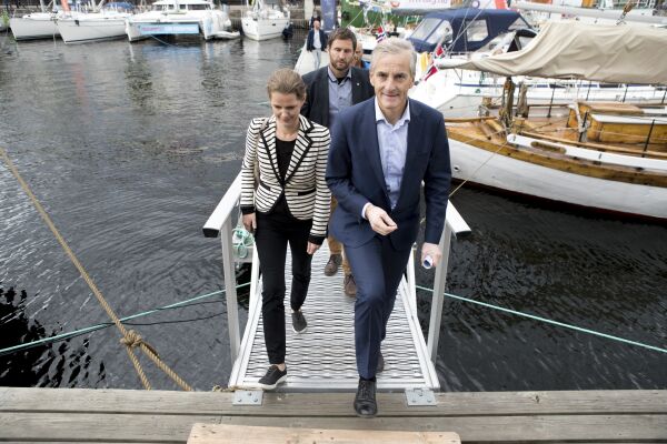 Støre får støtte i bryggesak