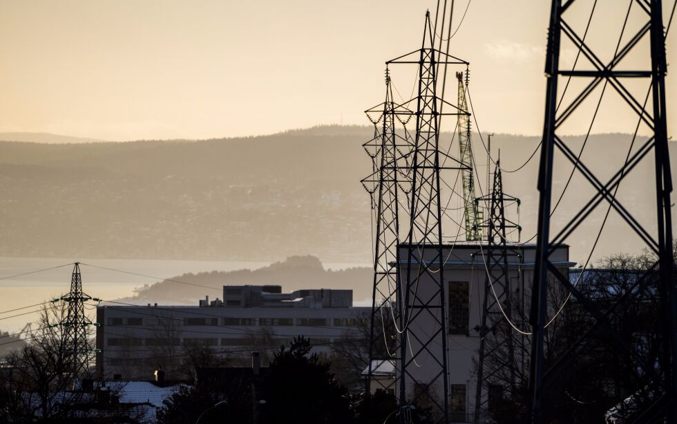 Skyhøye strømpriser betyr mer penger i kassen for staten, Energi Norge anslår at det offentlige kan tjene 24 milliarder kroner på prisene.
 Foto: Håkon Mosvold Larsen/NTB