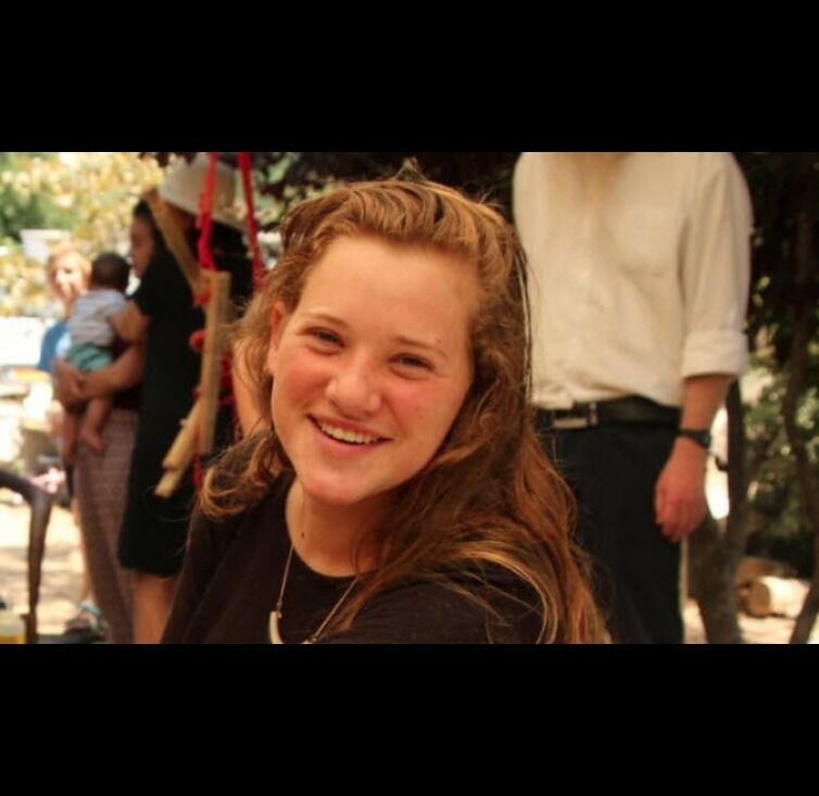 DREPT: 17 år gamle Rina Shnerb ble drept i et terrorangrep fredag 23. august.
 Foto: Privat