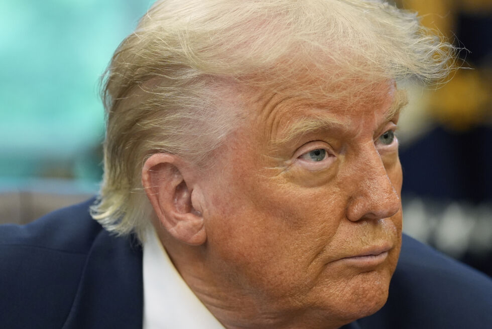President Donald Trump snakket med journalister i Det hvite hus, mandag i Washington.
 Foto: NTB/AP/Alex Brandon