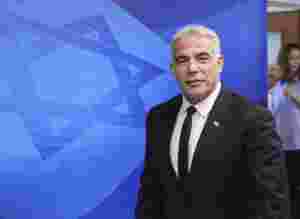 Israels utenriksminister på historisk besøk til Emiratene