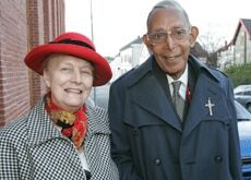 Kreftsyke Emanuel Minos (85) trenger forbønn