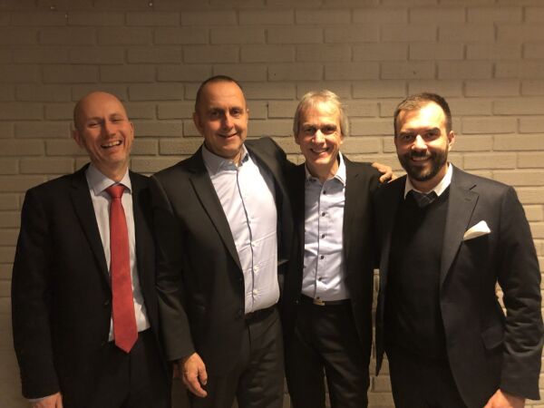 Ti år med åndskraft og akademia