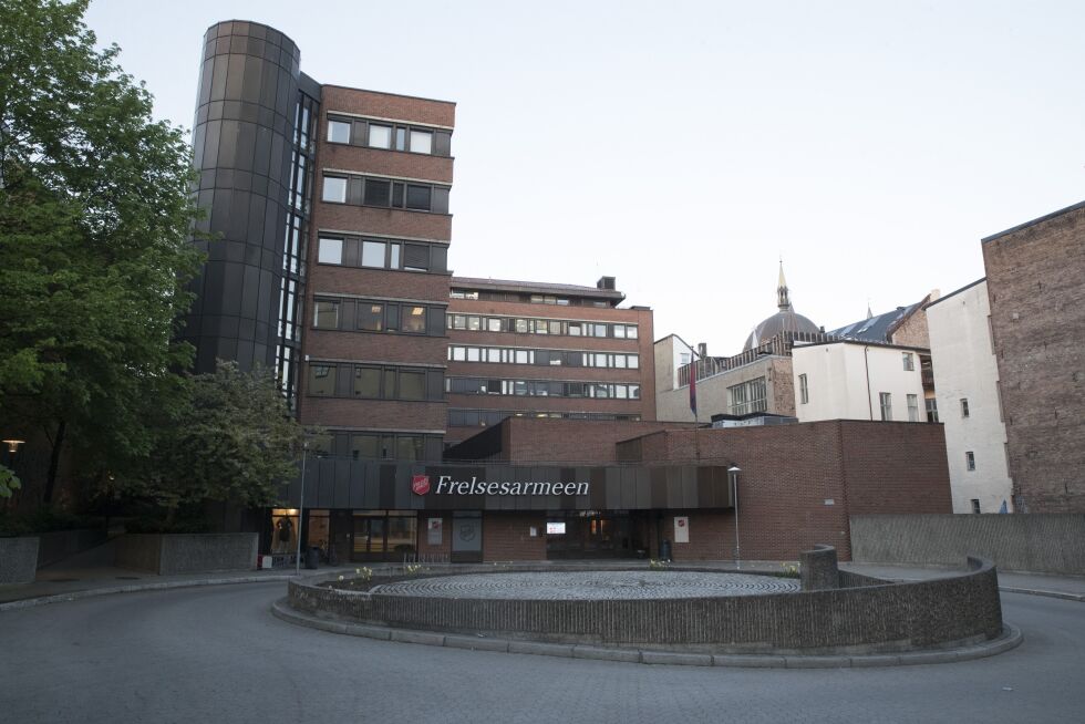 Frelsesarmeens hovedkontor på 3.700 kvadratmeter har vært på Kommandør T. I. Øgrims plass i Oslo sentrum siden 80-tallet. Foreløpig er det ikke tidfestet når bygget vil bli lagt ut for salg. Det er heller ikke foretatt noen verdivurdering av det, ifølge Geir Smith-Solevåg.