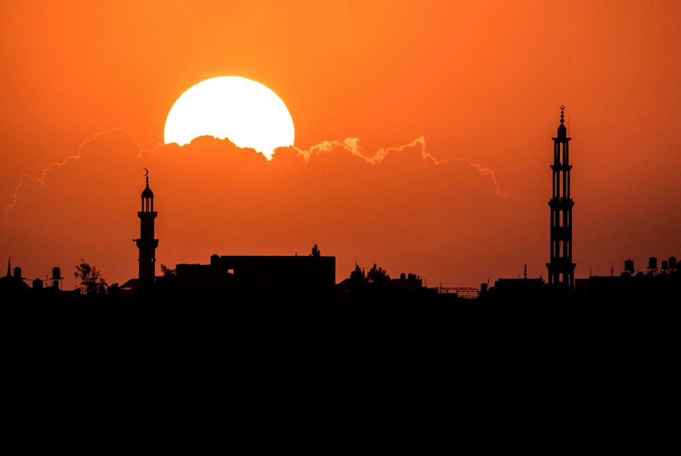Solnedgang over Khan Yunis på grensen mellom Israel og Gaza.
 Foto: Kobi Richter/TPS