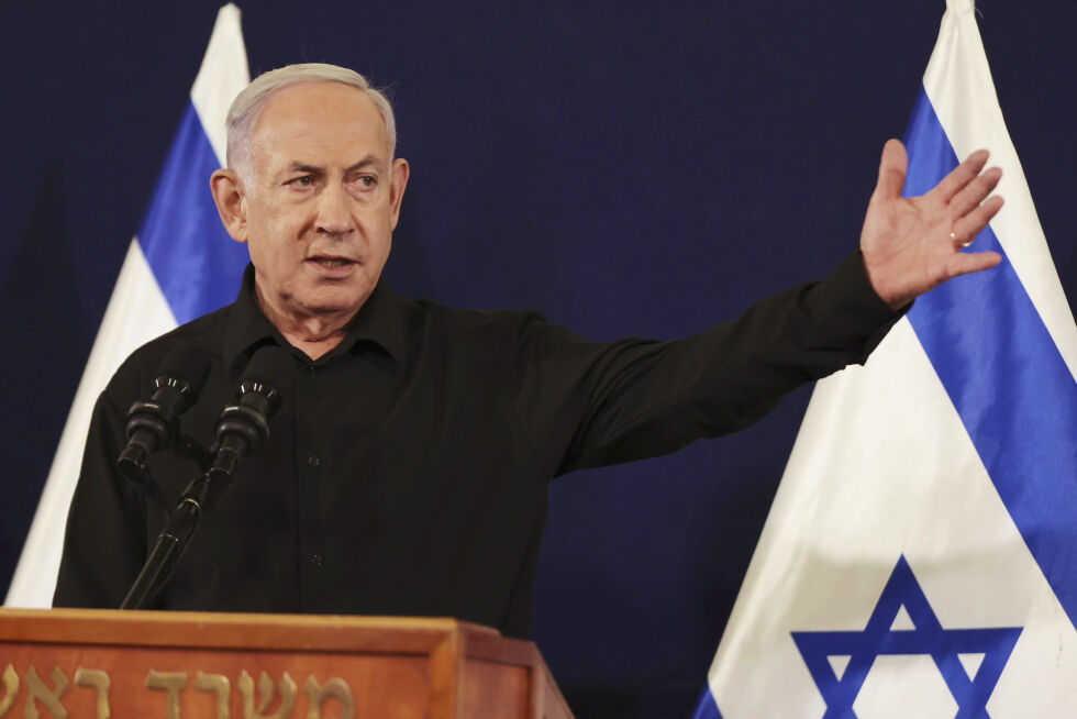 Israels statsminister Benjamin Netanyahu trakk frem det jødiske folkets historie fra Bibelen da han talte til nasjonen foran landets bakkeinvasjon på Gazastripen.
 Foto: Abir Sultan/AP/NTB