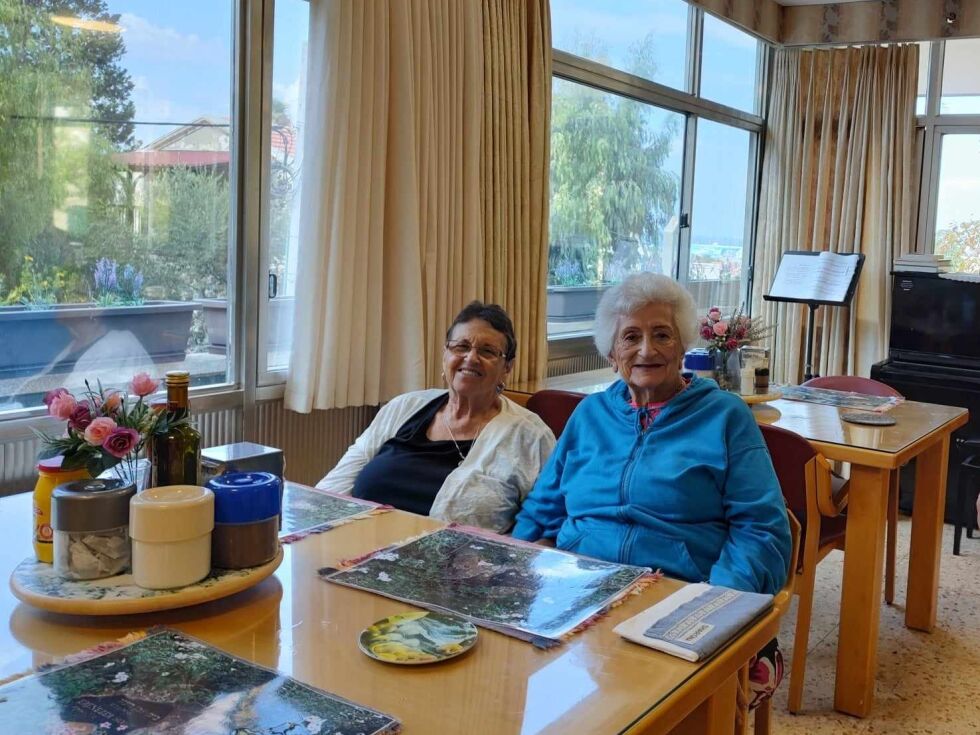 Irene og Shannon, messianske jøder og beboere på Ebenezer Home i Haifa. - Vi bor her, men vi har også et hjem i himmelen, sier Shannon til Norge IDAG.
 Foto: Martin Gellein.