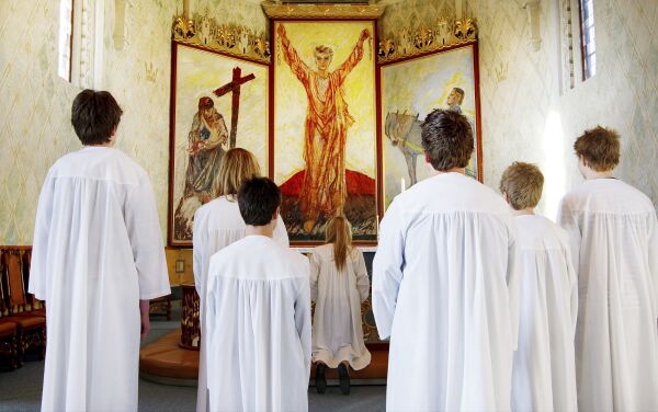 Rekordmange ungdommer døpes i Den norske kirke