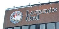 Far og datter er sinte på Levende Ord