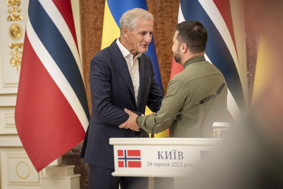 Ukrainas president Volodymyr Zelenskyj er onsdag i Oslo i forbindelse med et nordisk toppmøte. Bildet er fra da statsminister Jonas Gahr Støre (Ap) besøkte Zelenskyj i Kyiv i august.
 Foto: Heiko Junge / NTB
