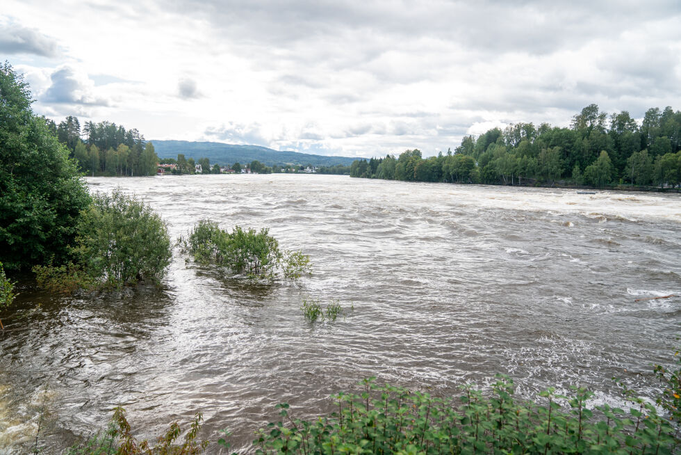 Et styrtregn forrige helg skapte nye utfordringer med flom denne uka. For den nedre delen av Drammenselva ble det sendt ut farevarsel på oransje nivå.
 Foto: Illustrasjonsfoto: Annika Byrde / NTB