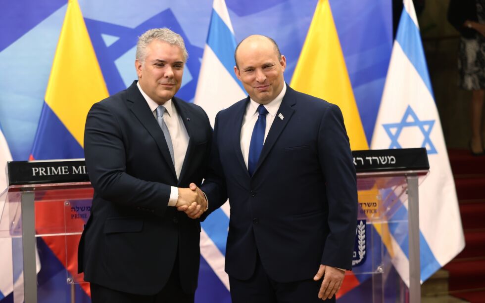 Colombias president Ivan Duque med Israels statsminister Naftali Bennett under statsbesøk forrige mandag.
 Foto: Amit Shabi / NTB