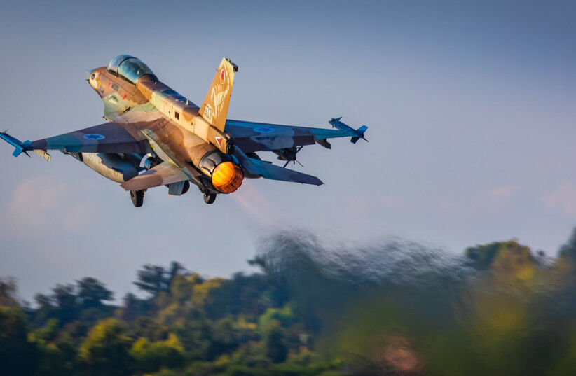 Israelske jagerfly kan nå hvilke mål som helst i Iran. Gårsdagens angrep var en tydelig advarsel som beviser det, hevder en israelsk kilde til Jerusalem Post.
 Foto: IDF SPOKESPERSON UNIT.
