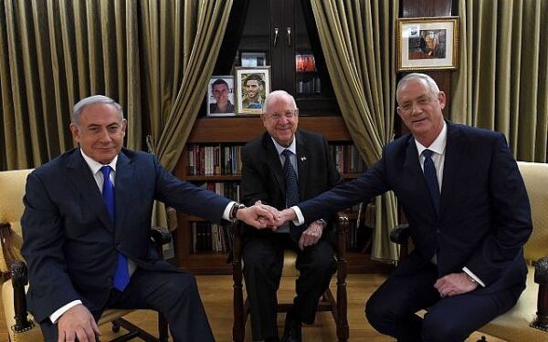 Netanyahu og Gantz har innledet forhandlinger