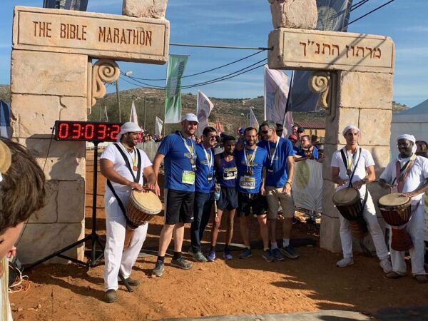 4.000 deltakere og ny rekord på Bibel-maraton