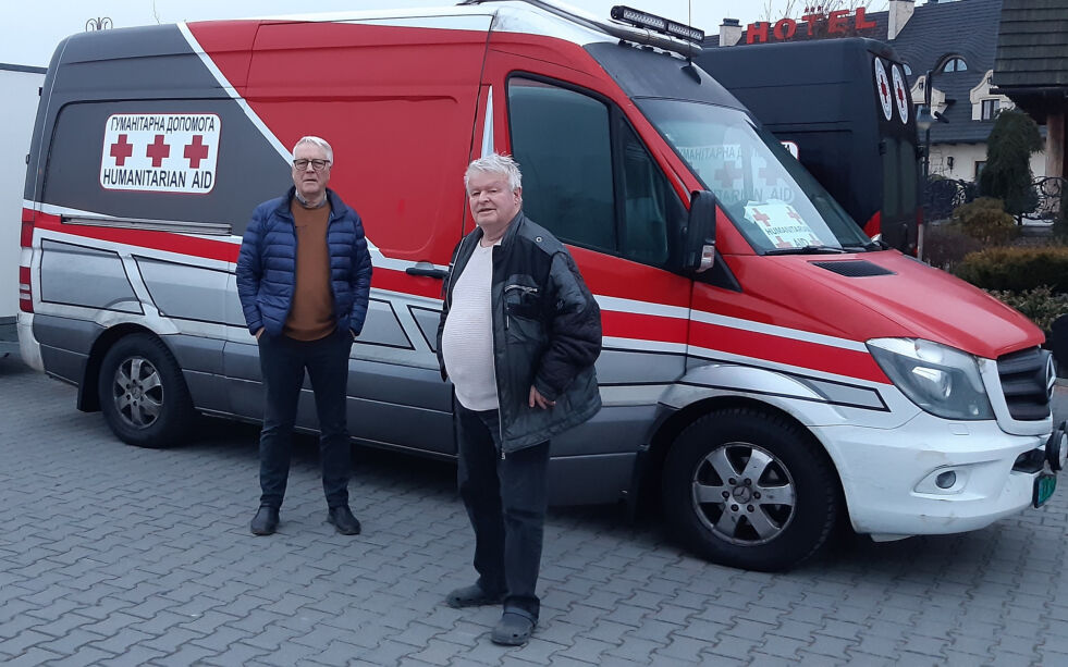 Fra venstre,Terje Søgaard og Reidar Isebakke fra DFEF-Misjonshuset, Sarpsborg
 Foto: Privat