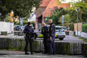 To svensker er terrorsiktet i Danmark etter eksplosjoner ved Israels ambassade