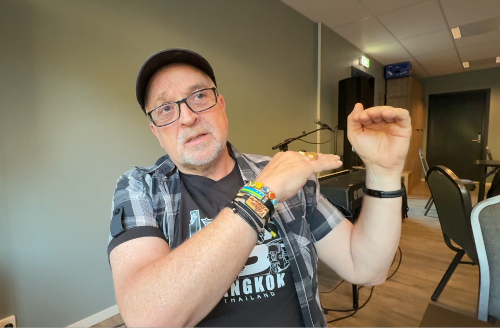 Rune Edvardsen er godt fornøyd med at de ser så mange unge på sommerstevnet i Sarons Dal.
 Foto: Trine Overå Hansen