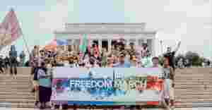 Feiret utfrielse gjennom Kristus under Freedom March