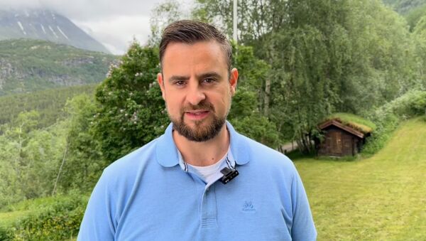 «Hold munn, eller dra hjem»