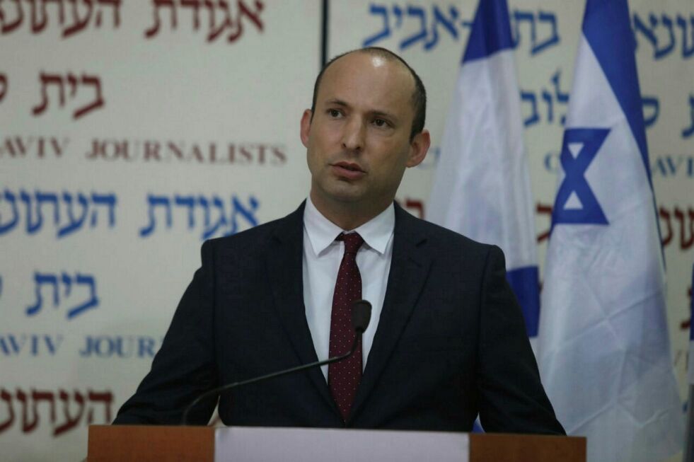 Israels forsvarsminister Naftali Bennett holder pressekonferanse.
 Foto: TPS