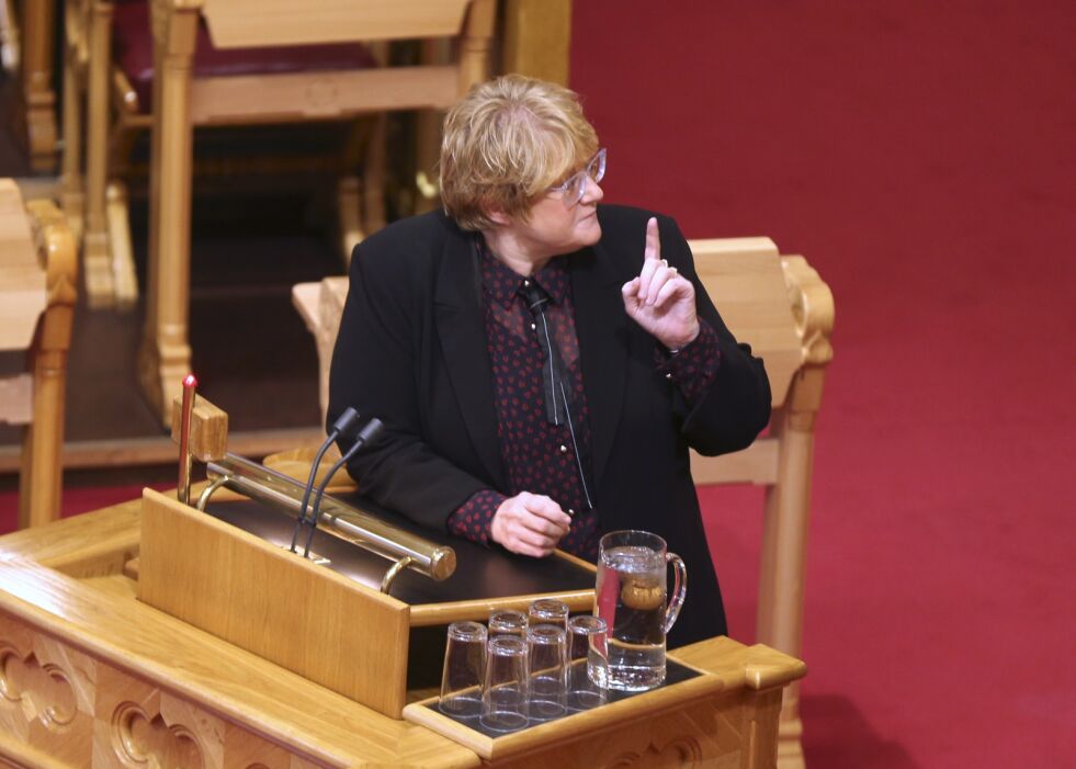 Venstre-leder Trine Skei Grande kan fortsette sommervalgkamp-turneen i visshet om at partiet er over sperregrensen på de fylkesvise meningsmålingene. Foto: Vidar Ruud / NTB scanpix