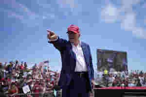 Trump: – Demokratene er mot religion