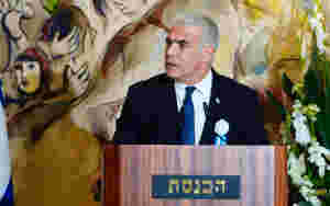 Lapid med kraftig angrep på sin etterfølger Netanyahu