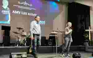 Tegn og under følger evangelist Amy Lee Kemp