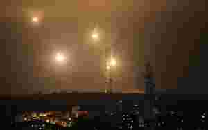Israel angrepet med brannballonger i natt - svarte med luftangrep mot Gaza
