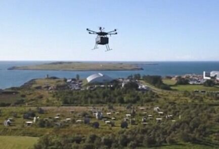 INNOVATIV TAKE-AWAY: Israelske droner skal levere mat og salgsvarer på bestilling i Reykjavik. Foto: Skjermdump fra YouTube.