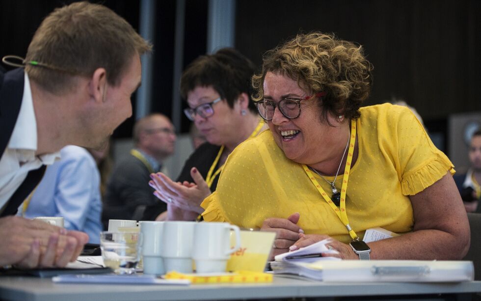 Olaug Bollestad ble som ventet plassert på toppen av Rogaland KrFs stortingsliste. Her snakker hun med partileder Kjell Ingolf Ropstad på fjorårets landsmøte.
 Foto: Carina Johansen / NTB