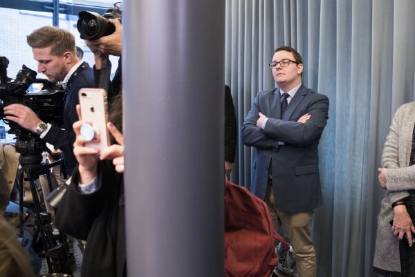 Tidligere Listhaug-rådgiver: Norsk presse er en dørmatte for Ap