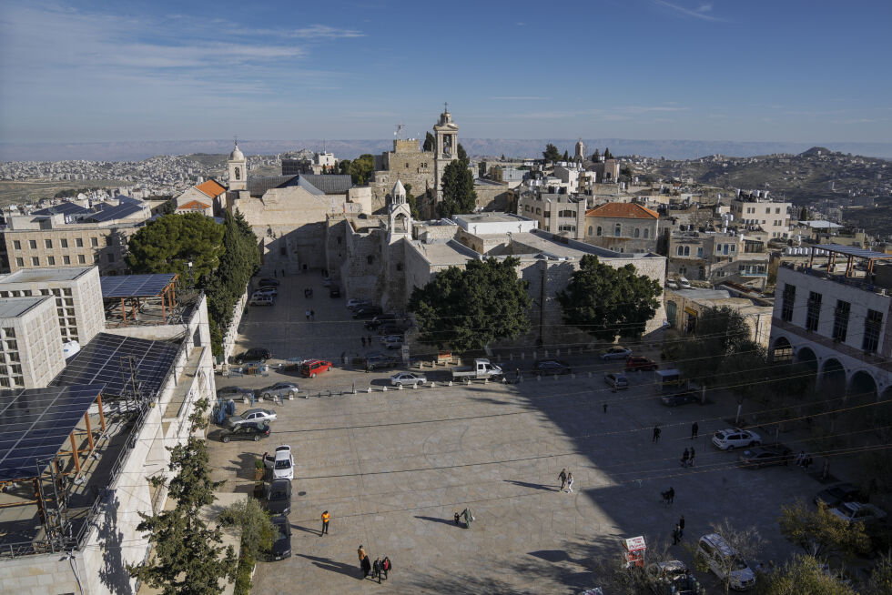 Det er nesten tomt på Mangerplassen, som ligger i tilknytning til Fødselskirken som er den største attraksjonen i Betlehem. Vanligvis er det rundt jul at turistbedriftene får inn 80 prosent av årsomsetningen.
 Foto: Mahmoud Illean/AP/NTB