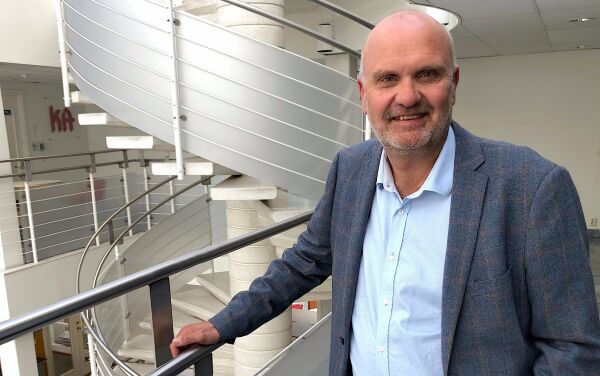 Hole gjenvalgt som styreleder for Knif