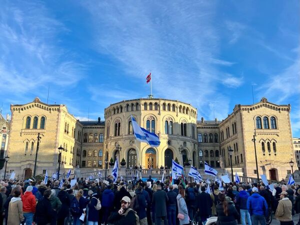 Står opp mot Israel-hatet