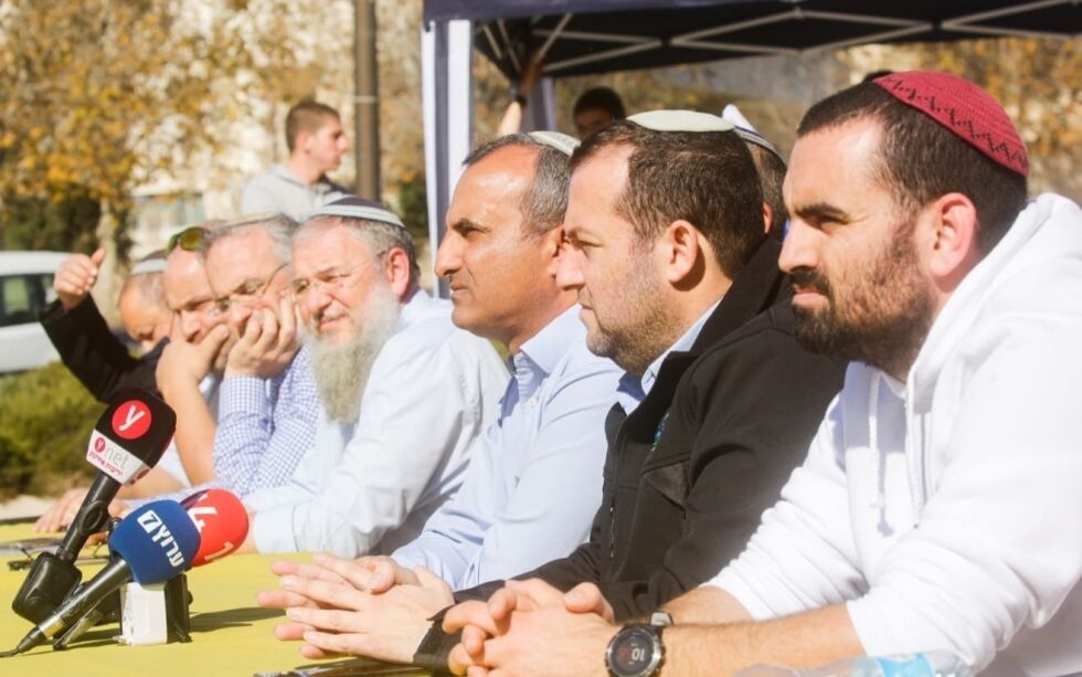 Ledere fra Judea og Samaria under pressekonferansen.
 Foto: Shalev Shalom/TPS