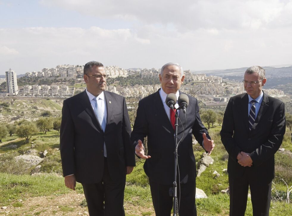Den israelske statsministeren Benjamin Netanyahu kunngjør et nytt nabolag som skal bygges i Har Homa en bosetning i Øst-Jerusalem.
 Foto: Debbie Hill/NTB Scanpix