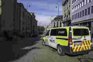 Politiet over hele landet bevæpner seg etter trusler mot moskeer