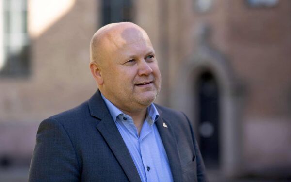 Ber om likebehandling av kirkesaler og kinoer