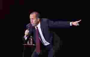 Jerry Seinfeld beskyldt for å støtte folkemord